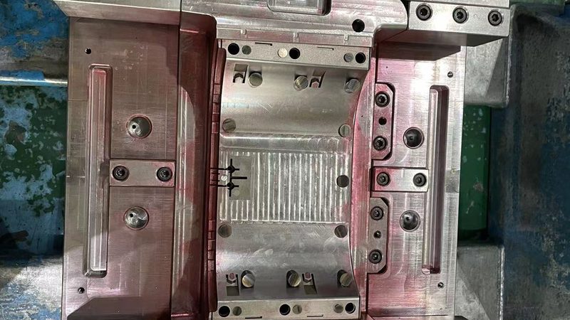 北京模具加工设备参数解析：揭秘高效生产的秘密**