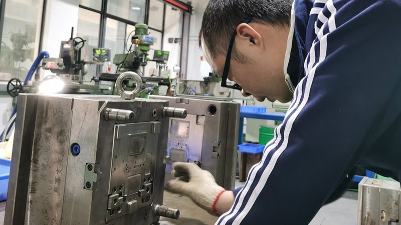 吸塑模具材质：揭秘材质选择背后的关键因素**