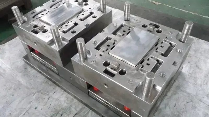 吹塑与注塑：模具制造中的两种工艺差异解析**