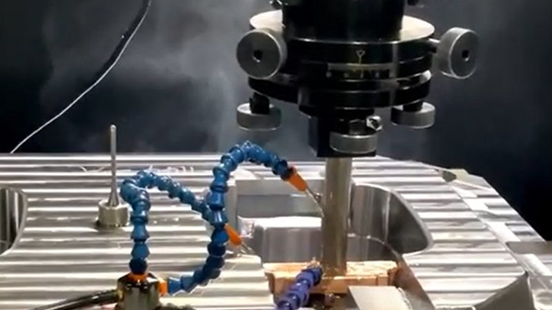 汽车模具设计优缺点对比：解析汽车模具设计的利与弊
